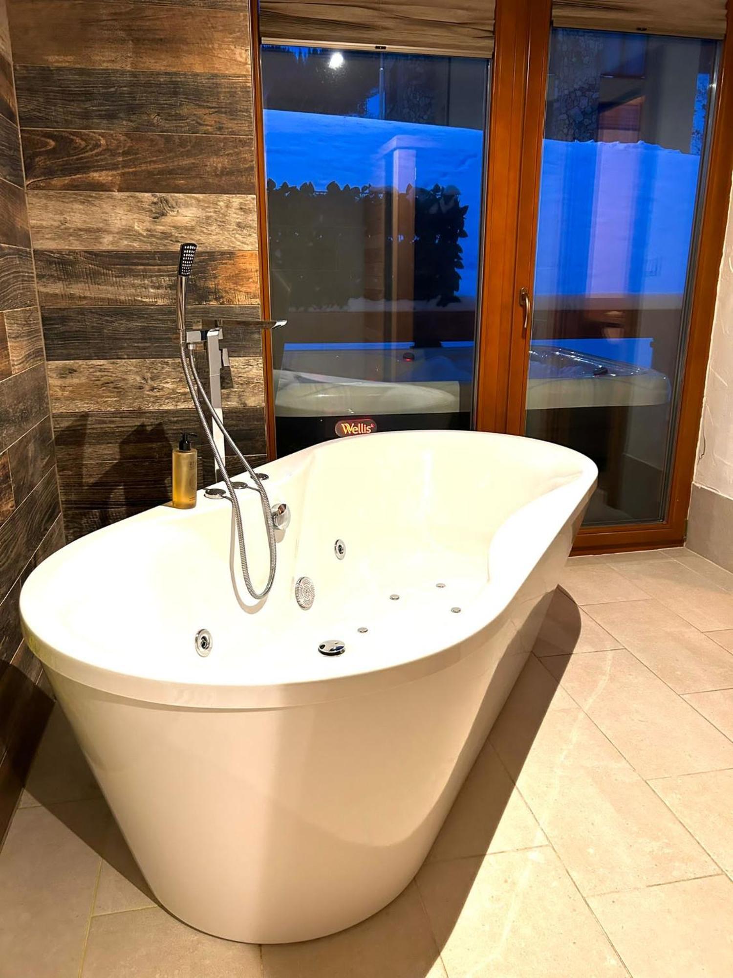 Chalet Jasna Wellness Apartment Maxim Jacuzzi & Sauna Demänovská Dolina Exterior foto